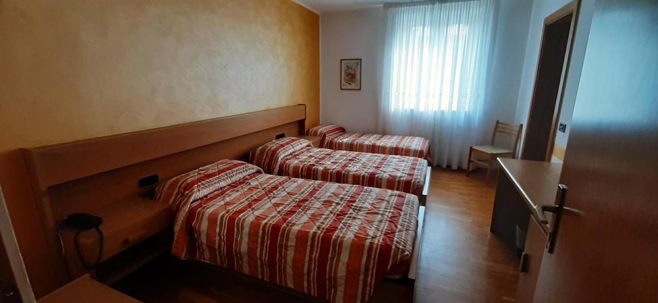 Garni Castel Ferari Hotel Tuenno Exterior photo
